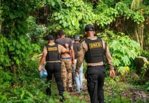 1-RECIBEN A TIROS MIENBROS DE LA DNCD