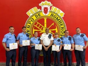 6-BOMBEROS GRADUA 6 NUEVOS MIENBROS