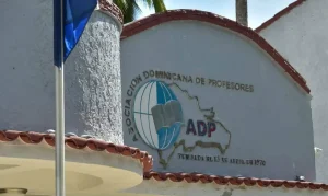 ADP-logra-nuevos-nombramientos-de-maestros-del-banco-de-elegibles-905x540
