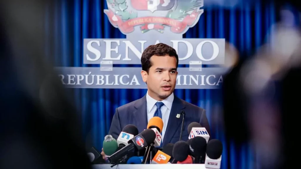 omar-fernandez-rechaza-ensenanza-de-creole-en-escuelas-dominicanas-20260914-215927-i0Aq-1200x675