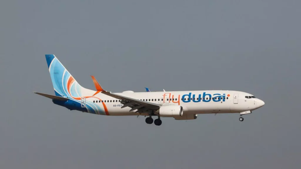 vuelo-rumbo-a-israel-aterriza-de-emergencia-tras-presunto-altercado-entre-piloto-20260930-121629-Ck79-1200x675