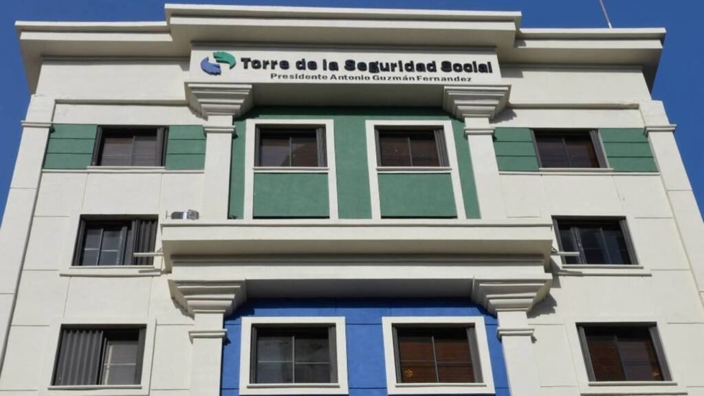 1-CNSS APRUEBA COBERTURA 100% MEDICAMENTOS ALTO COSTO