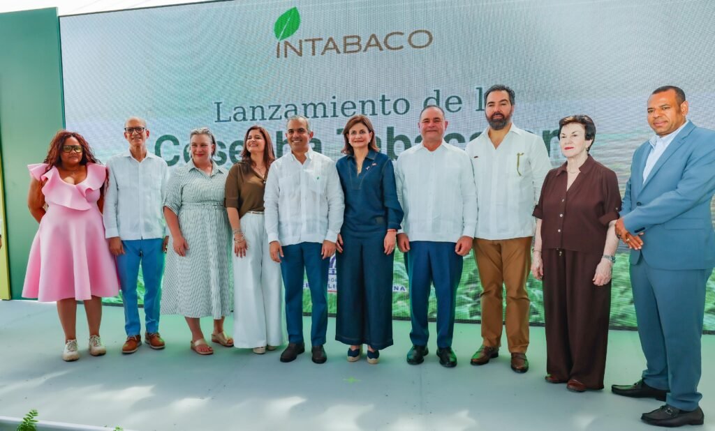 3-FOTO RAQUEL PEÑA PARTICIPA DE ACTIVIDAD INTABACO