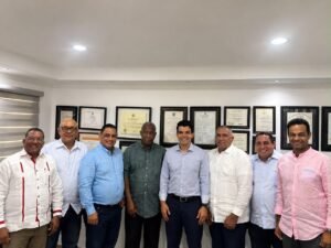 5-CINCO EX-DIPUTADOS APOYAN A WELLINNGTON ARNAUD.
