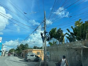 Imponen-prision-preventiva-a-hombre-por-manipular-redes-electricas-Foto-Direccion-de-Comunicaciones-Edeeste-2 (1)