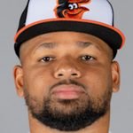 Lanzador dominicanos de los Orioles enfrenta audiencia este viernes por denuncia de violencia a esposa 